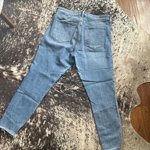 Women's Abercrombie & Fitch Jeans - Picture 2 of 3